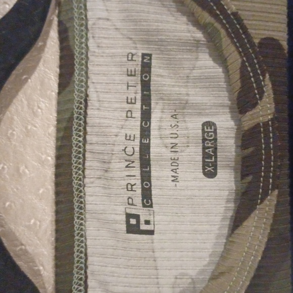 Camouflage sleeveless tank - Picture 3 of 3